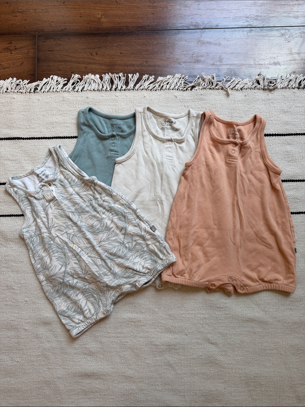 Goumi Baby Sleeveless Romper Set